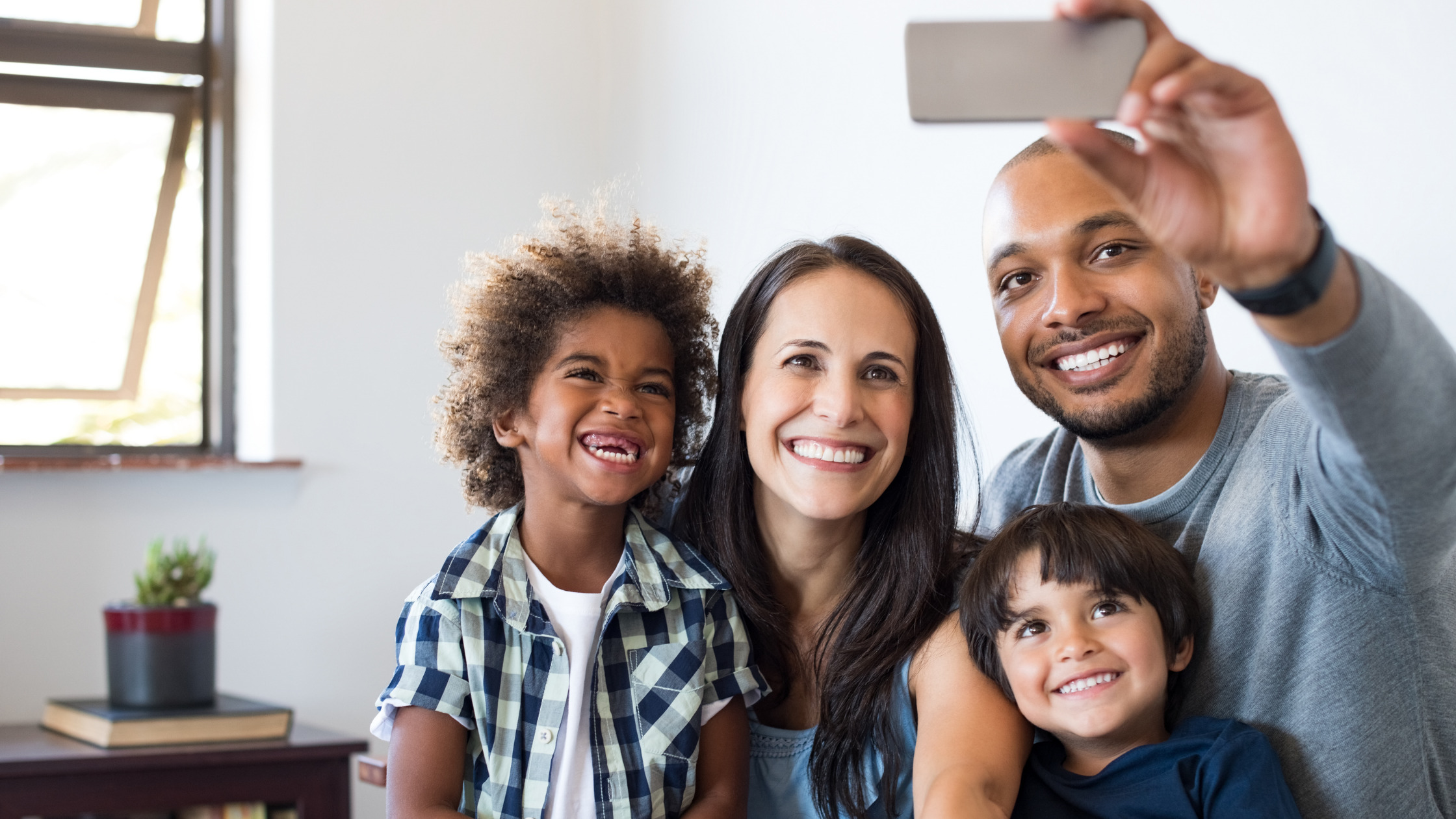 Read more about the article Ways To Create A Positive Family System