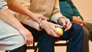 Read more about the article How To Take Care Of Someone With Dementia